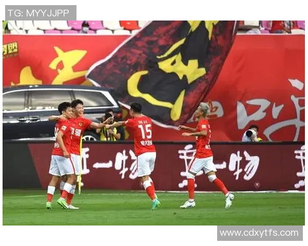 南京足球队在全国耐力排行榜中荣登第六名展现出色竞技状态与团队实力